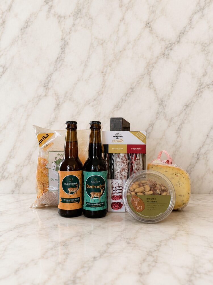 Borrelpakket met speciaal bier